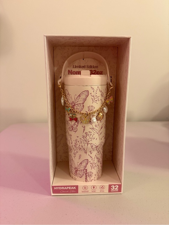 Hydrapeak Accessories - *LIMITED EDITION* HydraPeak Nomad 32 oz Butterfly Charm Travel Tumbler - NIB 🩷